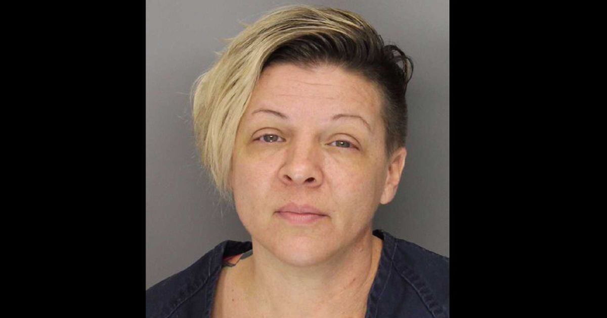 Court Woman Who Faked Being Federal Agent To Get Chick Fil A Discount