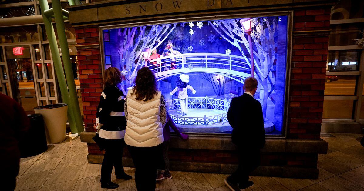 Hudson's Bay holiday window displays in Toronto are changing