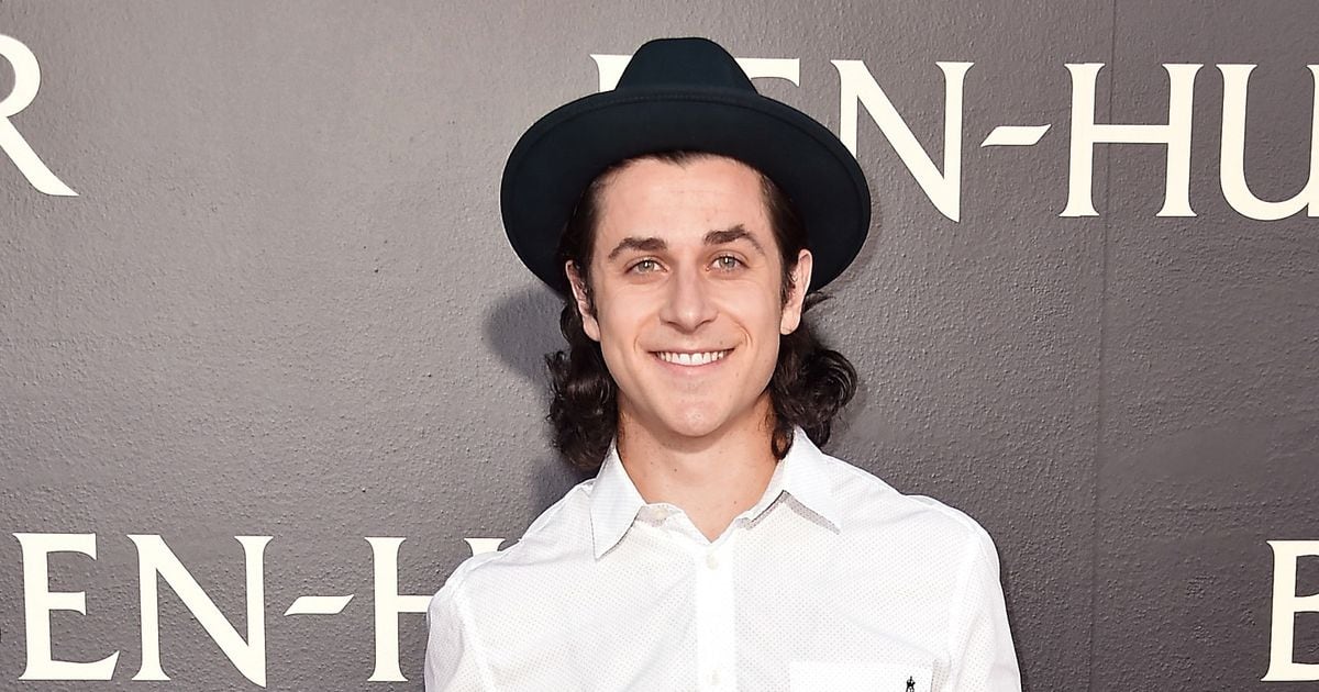 Former Disney Actor David Henrie Arrested At Lax For Loaded Gun