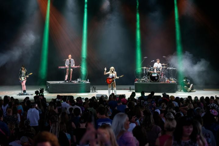 PHOTOS: Let's Sing Taylor live at Rose Music Center