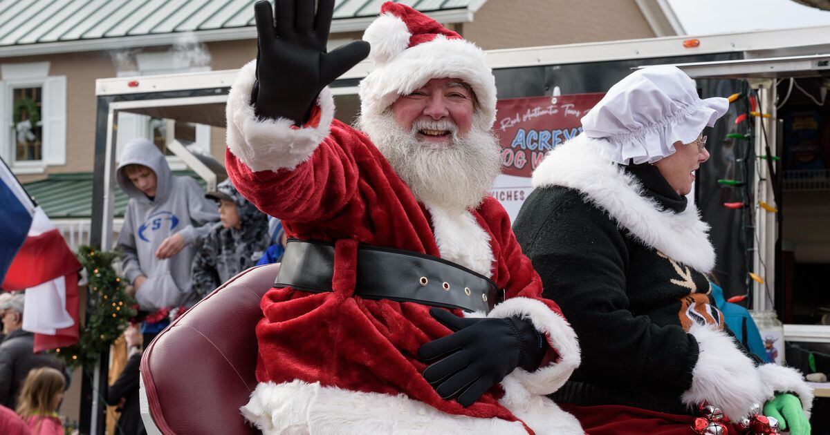 PHOTOS Did we spot you at Christmas in Historic Springboro?